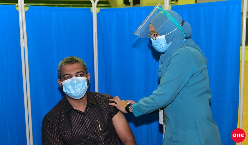 Raajjein beyrun furathama dose jehi meehunnah Raajjeygai dhevana dose jahaidheyne