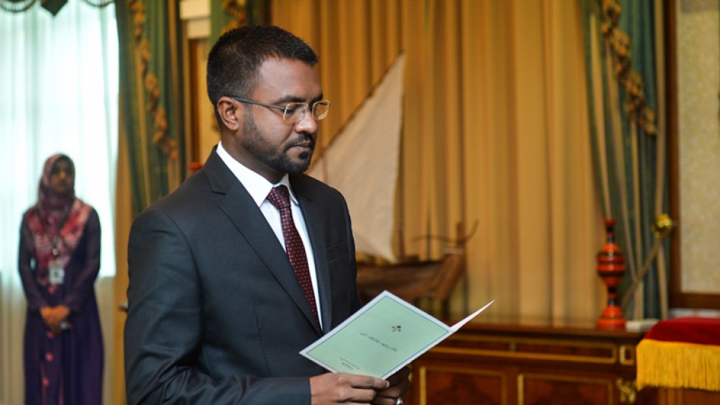 Riyaasee launch gohvaali mahsalaigai Adeeb ah dhauvaa nukuree heki nethigen: Muhuthaaz