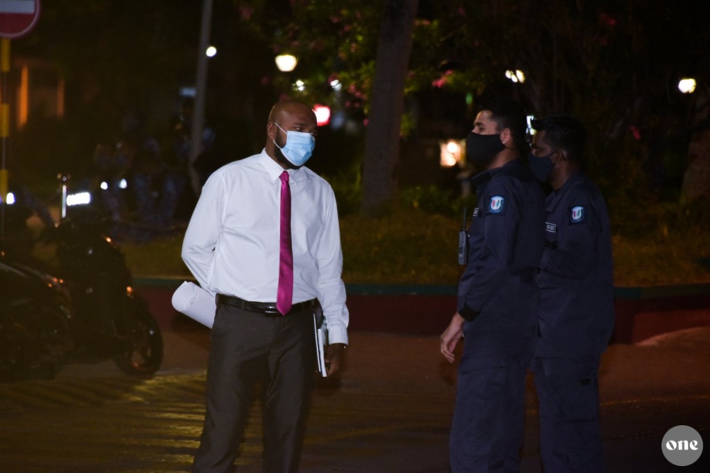 Fuluhah haazirukoh Sujau 1,000 rufiyaa in joorimanaa kohffi