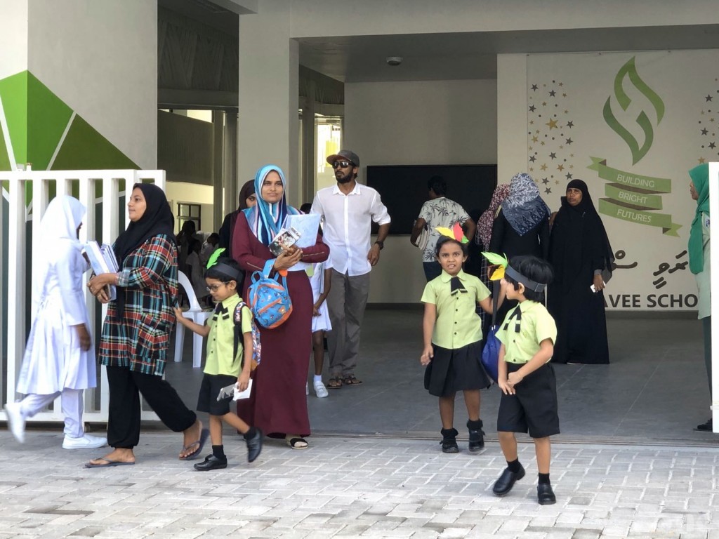 Academic Year closes to 51 days of vacation