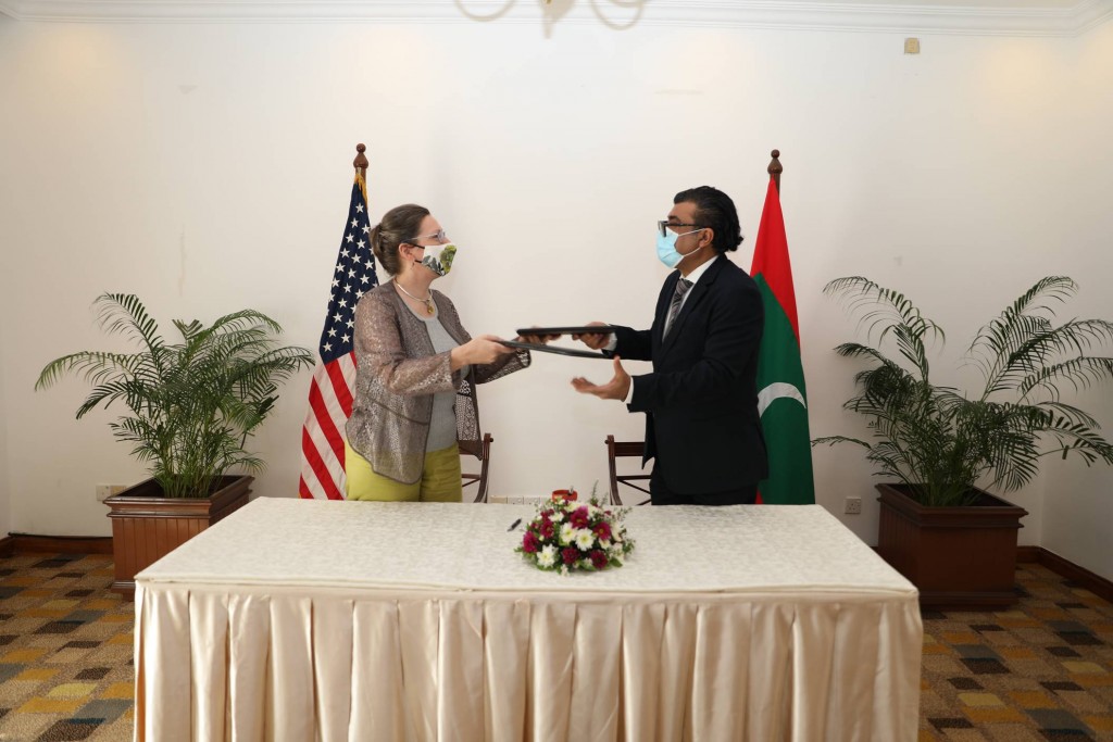 America aai France ge loan thah dhekkun Raajje ah faskohdheefi