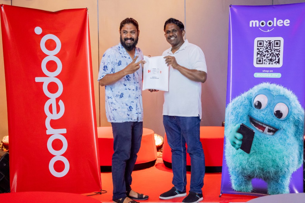 Iphone 15 ah pre order kuri meehuna Ooredoo in phone havaalu kuran fashaifi