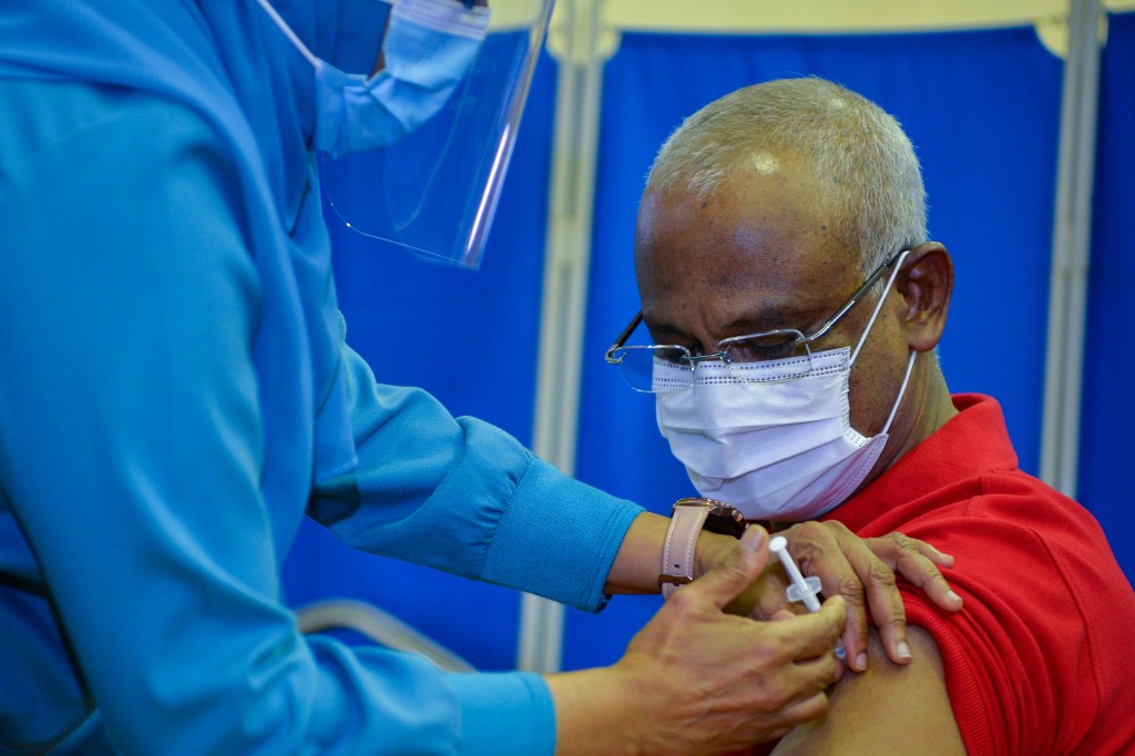 President Solih appeals to get vaccinated 'to resume the rhythm of normal life'