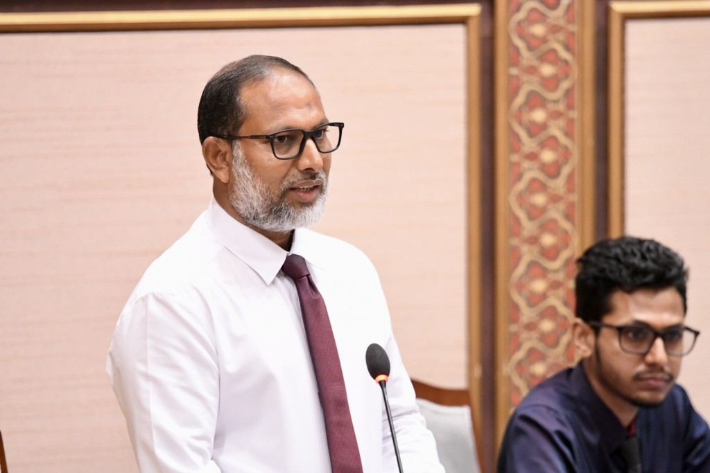 Gidheen phone in kuraa kuththah huttuvan kuraa masakkathuge dhashun miaharu 431 number block koffin: Imran