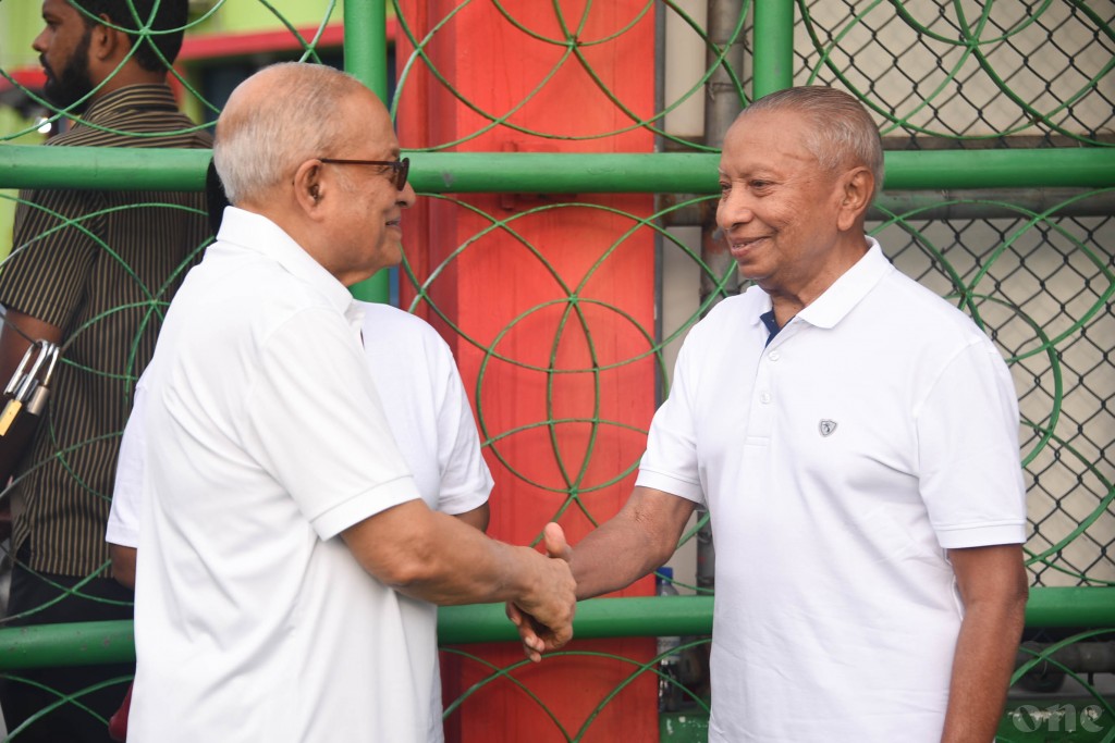 Umar Zahir vasiyyaiy kurevvee aanmun valhulaa saharaaehgai valhulumah