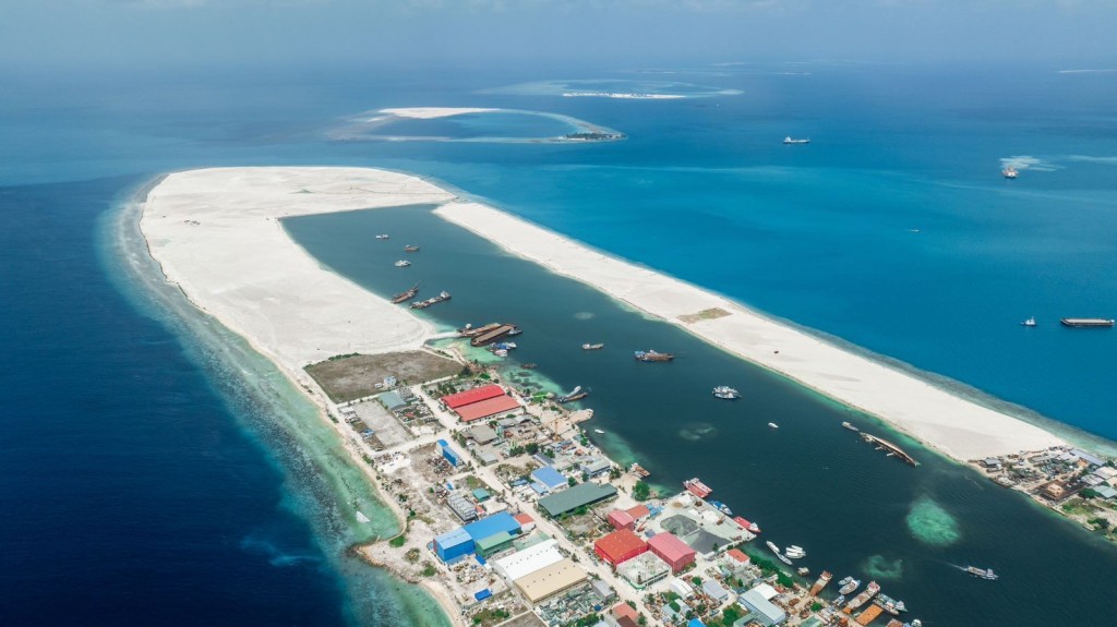 Uthuruthilafalhaai Giraavaraai thilafushi gulhuvaidhey bridge ge massaikai anna aharu feshumah dhanee thahyaaruvamun: Raees