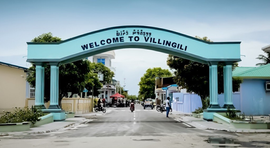 People of Vilingili protest refusing to bringing in positive patient to COVID facility