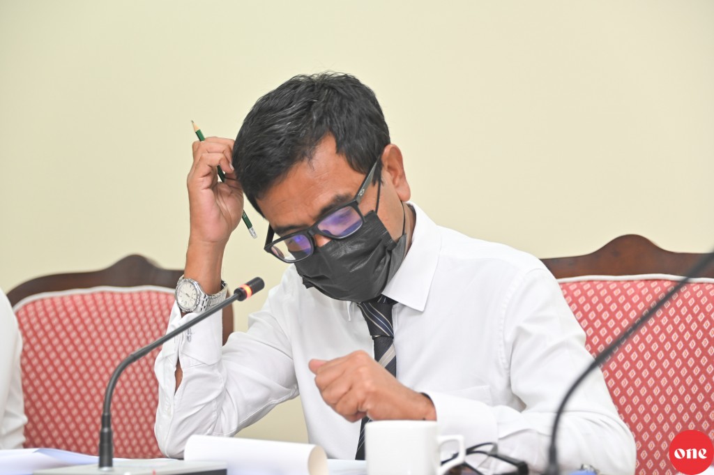 Inthihaabee dhaairaathakuge nan kanda alhan hushahelhi islaahu beyrukollaifi