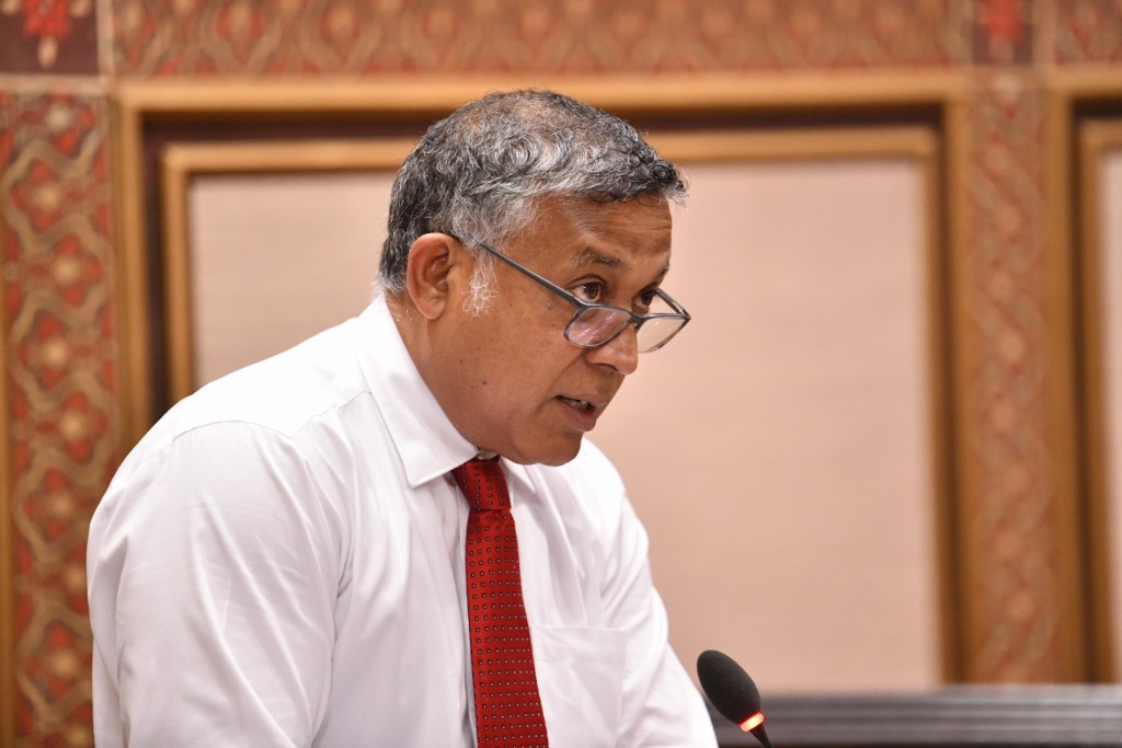 Eh model fail vejjeyyaa aneh modelakah gengosgenves, 6 Airport hedhun kuriyah gendhaanan: Aslam