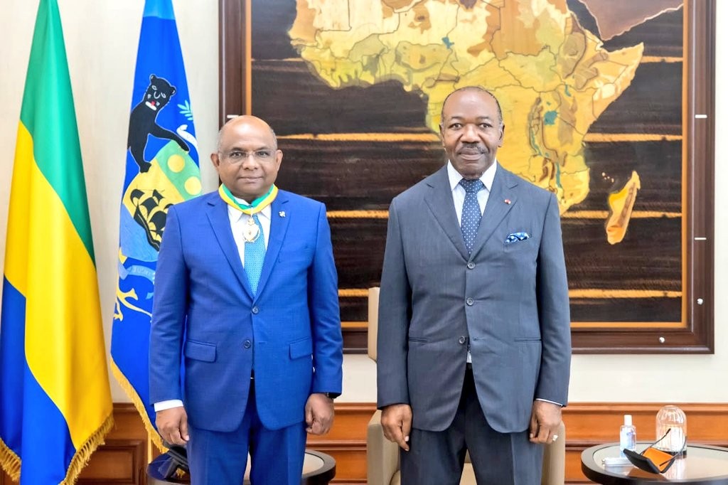 Gabonge  sarukaarun aruvaa mathee izzai Shahid ah aruvaifi