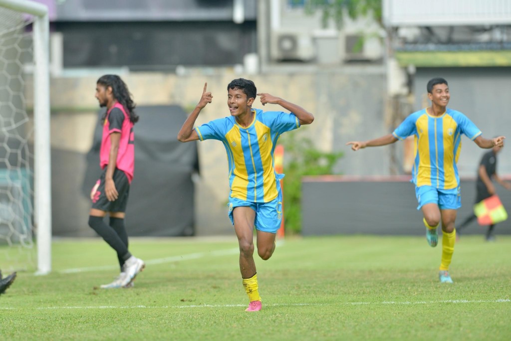 Ethan Spain ge Huesca zuvaan team ah: Furusathuge beynun kuran thayyaaru!