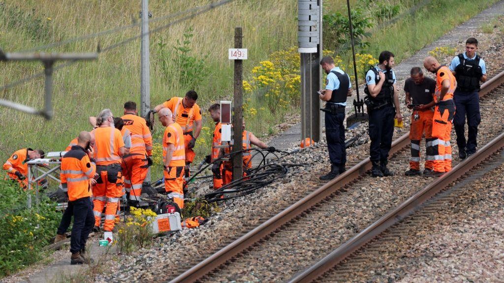 France ge high speed reylu laine thakah gehllundhee khidhumaiy huhttuvaalaifi