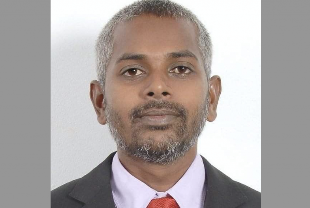 Accident ehgai Heritage Ministry ge policy director Hashim ge haalu serious ve, ventilator gai faruvaadhenee