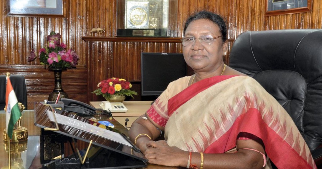 Adhuge dhuniye: Indiage Raees kamah Droupadi Murmu inthikhaabuvumakee aubaabehgge feshumekeve.
