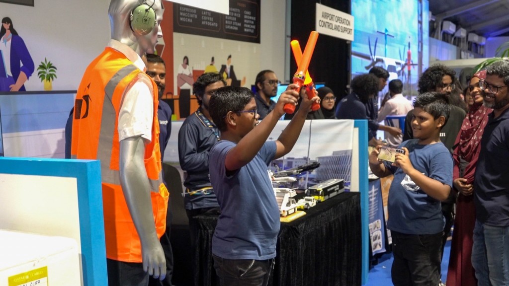 Dhaalan career expo 2024 ge MACL stall ah bodu tharuheebeh