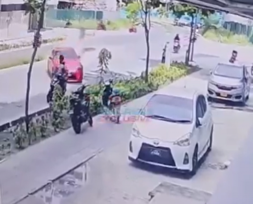 Hulhumale’ gai hin’gi nurakkaatheri accident ehgai meehakah aniyaathakeh, car dhuvvi meehaa filaifi