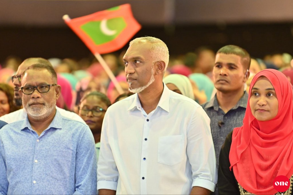 Sarukaaruge baeh kunfunithah ehkohllahvaane kamah Muizzu vidhaalhuvejje