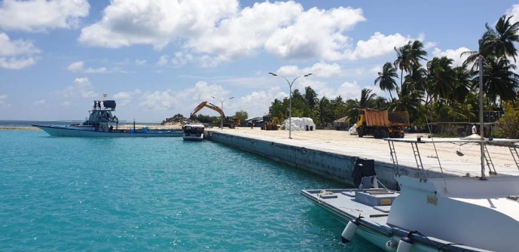 64 percent of Rakeedhoo Harbor completed