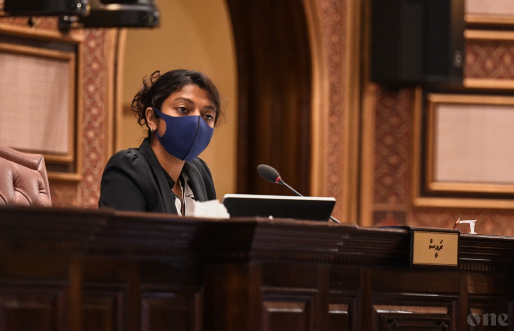 Jinsee massalathah hushahelhumun heki nethekey fuluhunnakah nubuneveyne: Eevaa