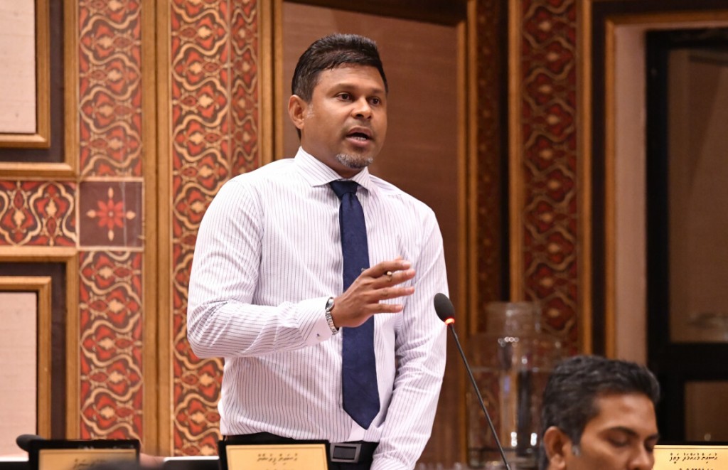Rifath majileehuge imthiyaazah araiganefaivaakamhbune majilis ah massala hushahalhaifi