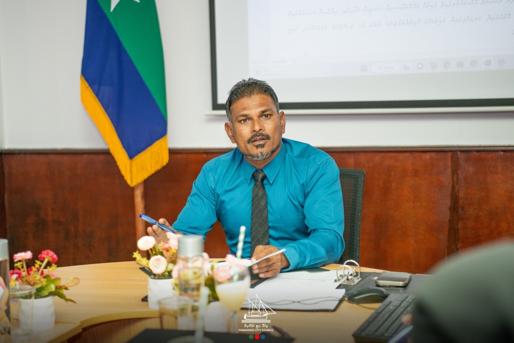 Thinadhoo councilge faisaa aa gulhey gina massala thakeh!