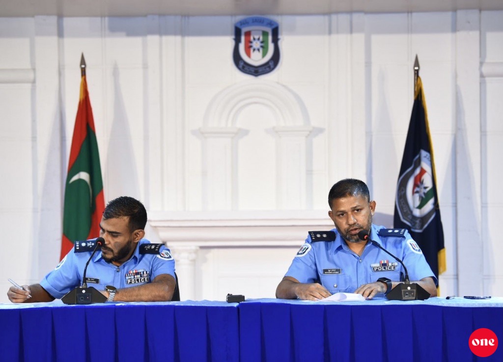 Dhe meehaku gadhakamun car ehge dicky ah laigen goss bodethi aniyaa thakeh kohffi