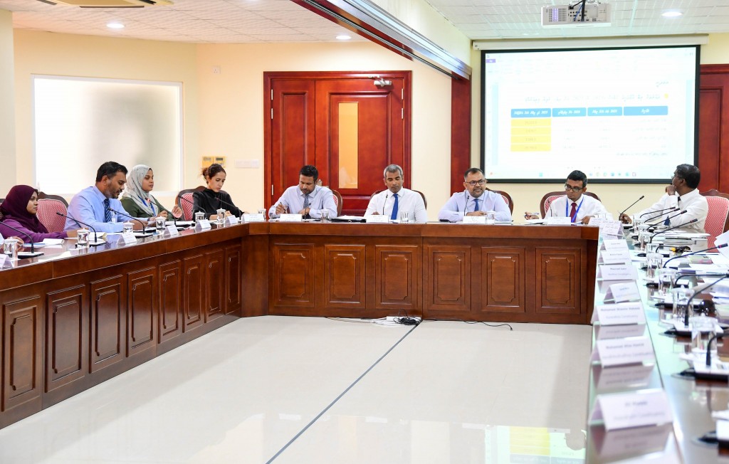 Dhaulathah nulibivaa 23.6 billion rufiyaa hoadhan MIRA ah gaanoonee baaru dheyn jehey: Auditor General