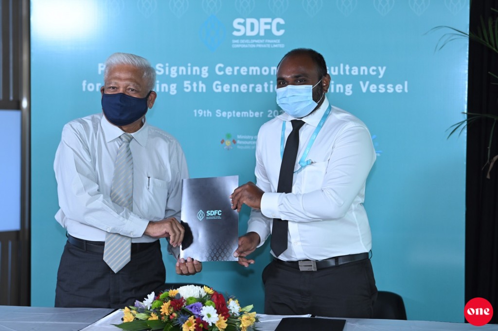 Fas vana jeeluge mas dhoani faharu farumaa kurumah havaalu kohfi