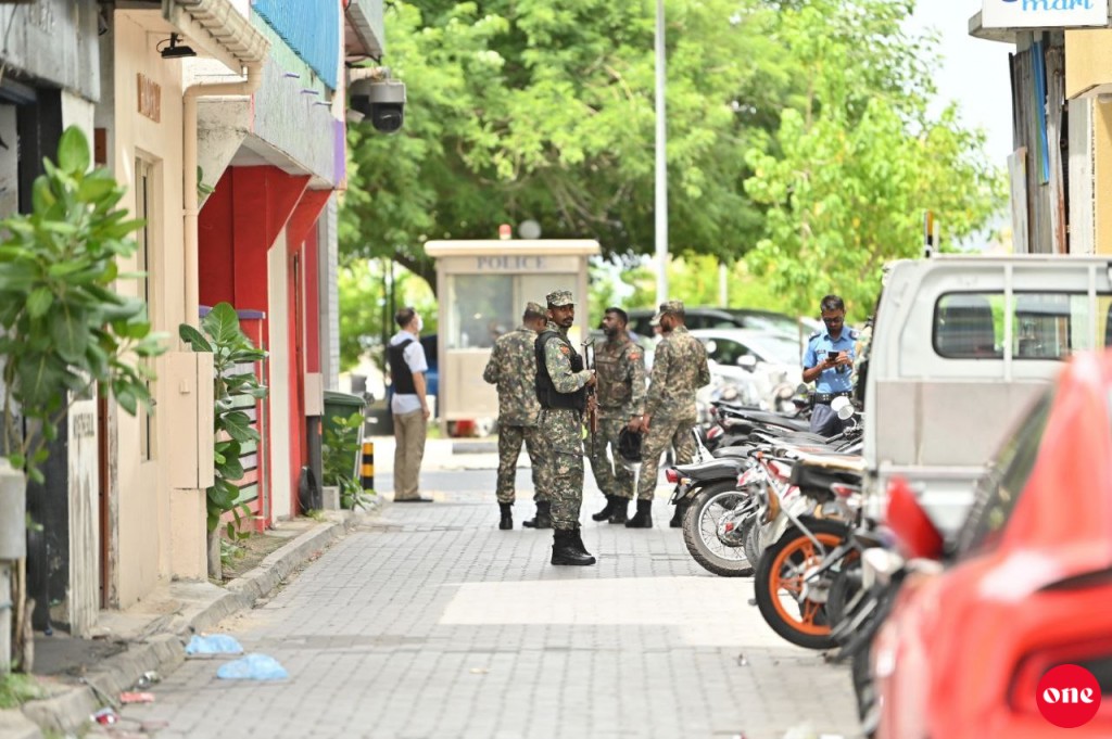Male' ge baeh sarahadhu thah bandhukoggen dhifaaee baaru thakun harakaaitherivanee