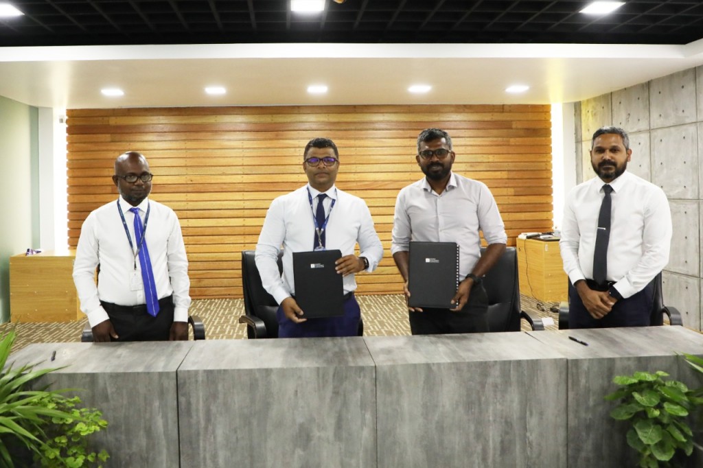 Hulhumale MPL port jehigen oiy bimaa gulhaalanee, ithuru 2000 container ge jaaga libeyne