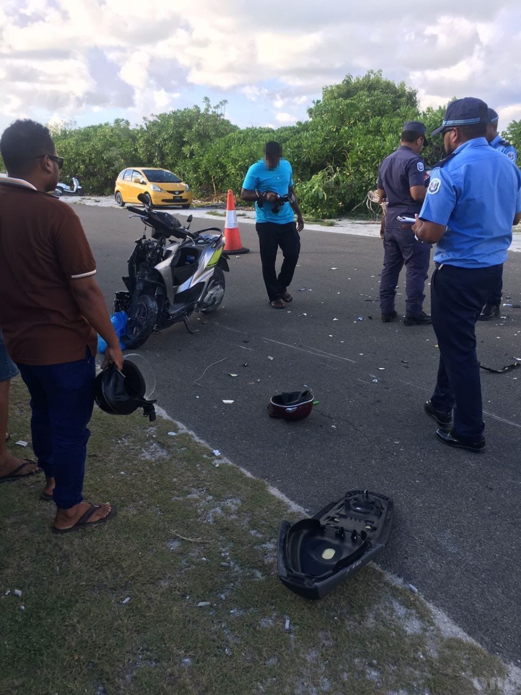 One injured in dangerous traffic collision in Addu City