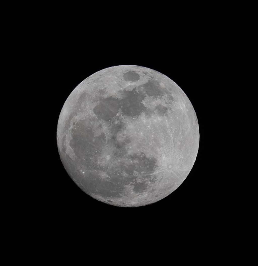 Miaharuge bodu ''Super Moon'' mirey