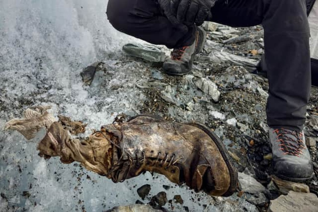 Mount Everest ah aranikoh gehllunu meehegge hashigandu 100 aharu fahun fenihjje