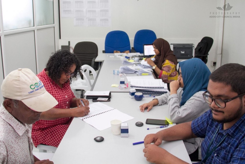 Hithadhoo gai elhi flat thakuge therein baakee huri flat thakah edhumuge furusathu hulhuvaalaifi