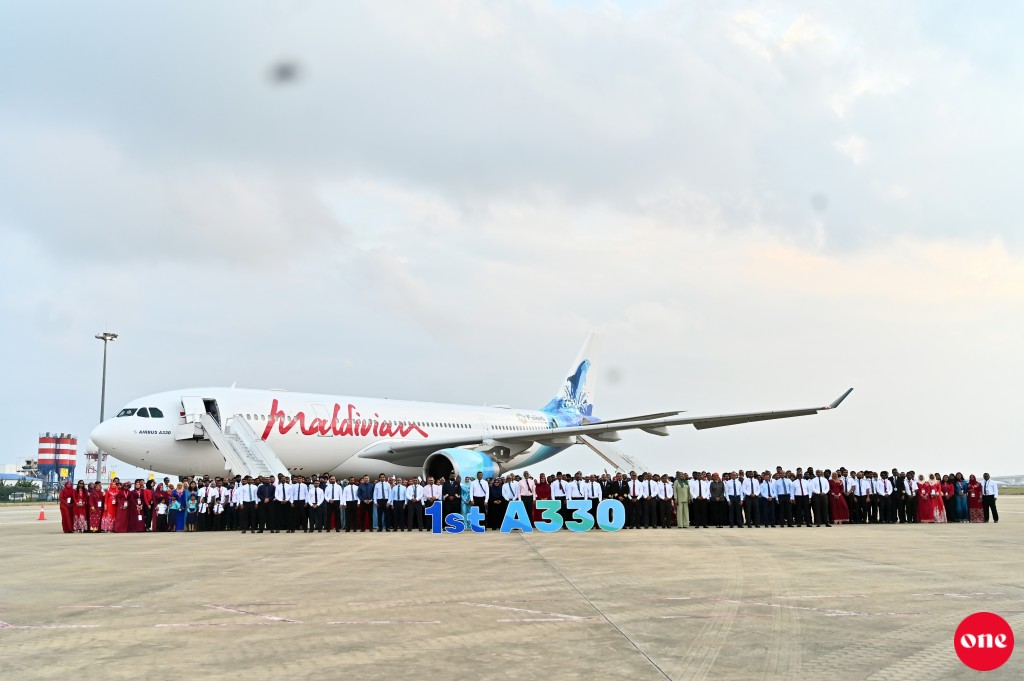 ވަން ފޮޓޯ: މޯލްޑިވިއަންގެ ފުރަތަމަ ވައިޑް-ބޮޑީ މަތިންދާބޯޓު ގެނައުން