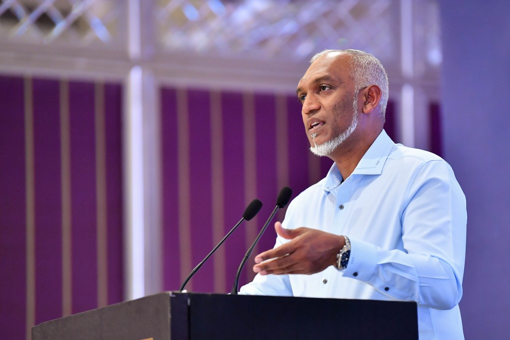 India dhathurugai Raees dhevvi yageenkann: Muhinmee minivankann, dhenves beyruge sifainneh nuthibeyne!
