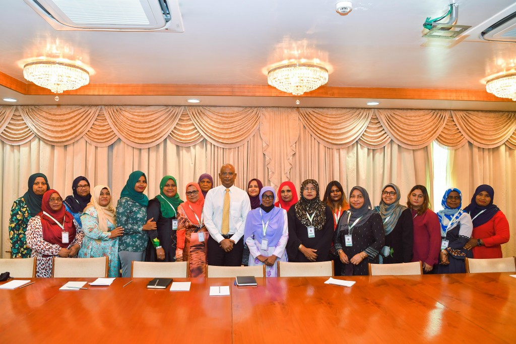Male rayyithunah dhimaa vefaivaa boahiyaavahikamuge massala aa behey gothun Raees aa mashvaraa kohfi