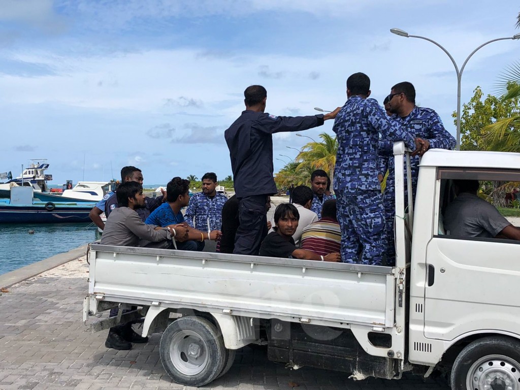 Hukumahvure gina dhuvahu bandhugai thibumun, bodufinolhugai hamanujehun hingi hurihaa bidheyseen minivanvejje
