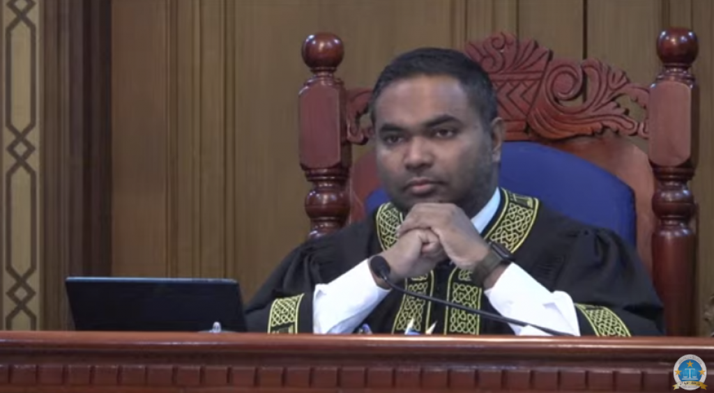 Nasheed vakikurun: Supreme court in aduehunthah nimmaalaifi, veehaa avahakah gotheh ninmaanan: Fandiyaaru