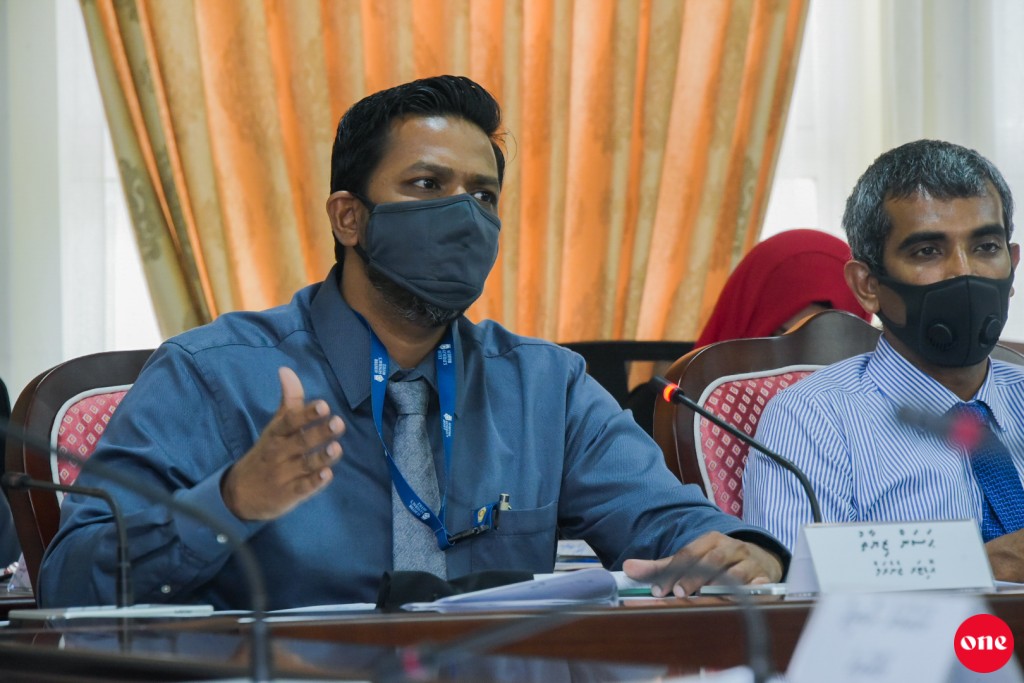 Evves rishvatheh adhi hiyaanaathehgai baiverivefaeh nuvaane: Ziyath