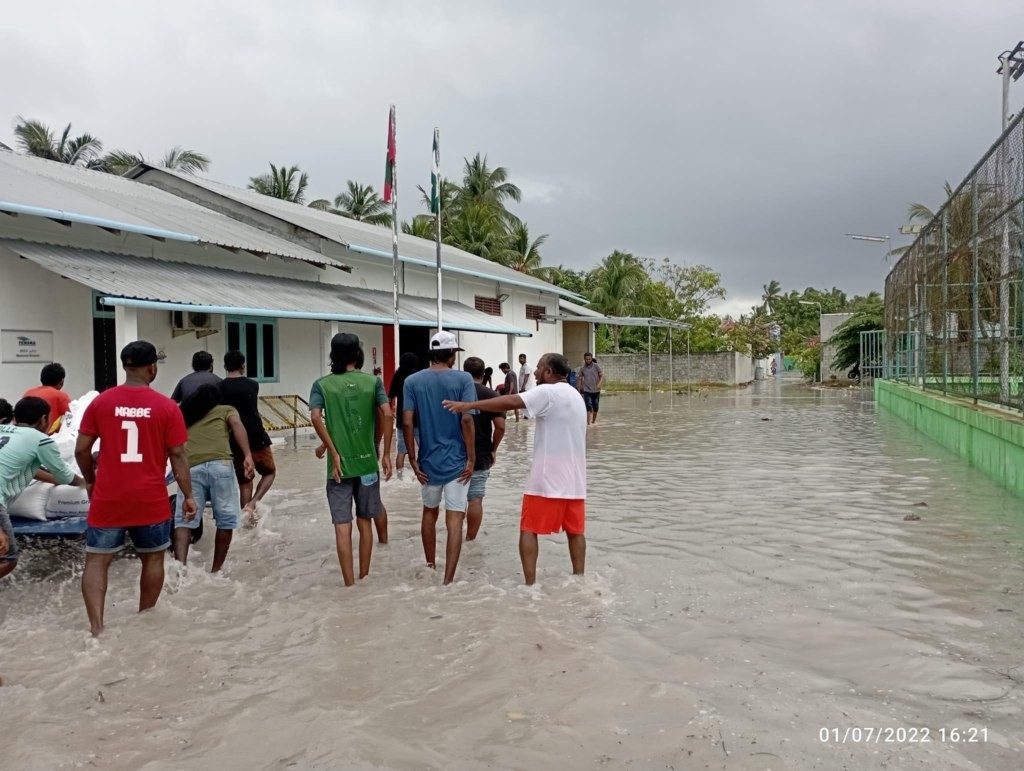 Udhaige sababun 9 rashegge 261 ge akah gellunvi, Dhanduverinah bodu gellumeh