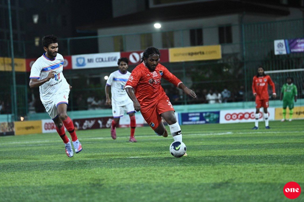 Vaadhoo, Gaafaru, Mathiveri ge ithurun Huraa adhi Bodufolhudhoo ves feshee molhakun
