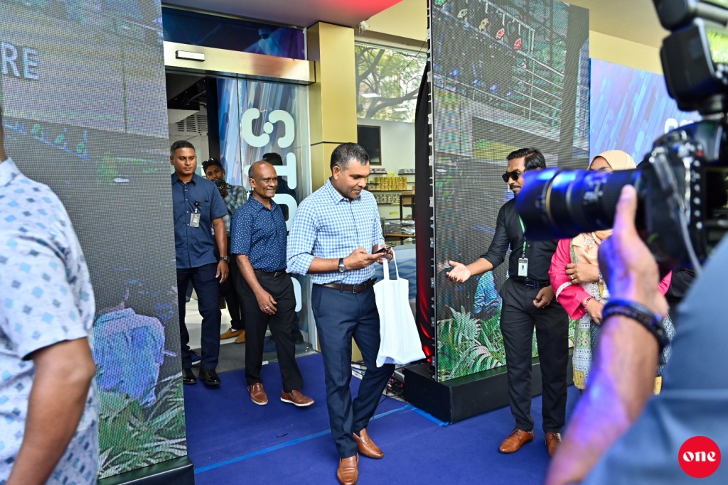 Raajjey ge furathama smart store STO in hulhuvaifi
