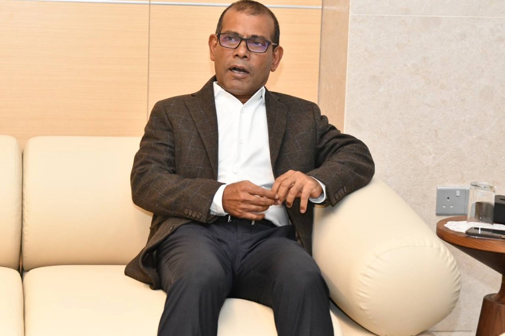 V-20ge dhihavana maalee bahdhaluvumah Raees Nasheed America ah