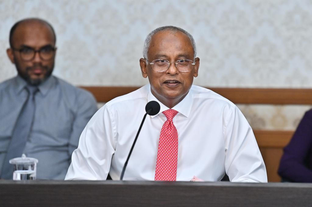 Idhikolhun dhekolhu hedhiyas, kureege sarukaaru thakun ves masahkaiy kuree fushu araa sarahahdhu bahan: Raees