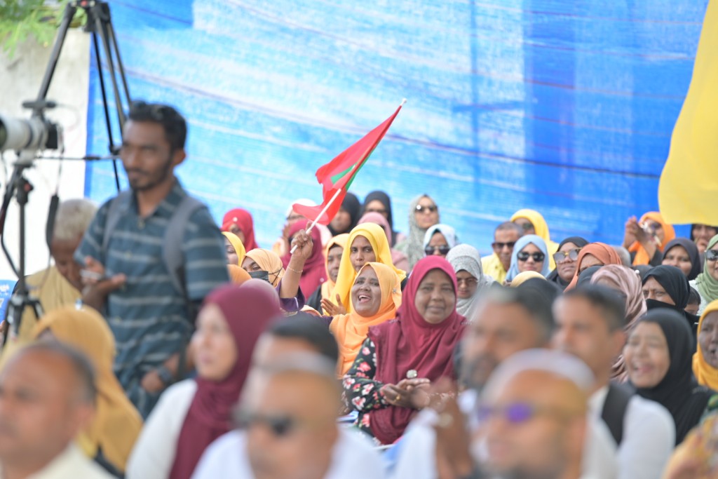 Rayyithun dhiriulhen ekasheegenvaa rashakah Hoarafushi mi hedhunee adhikiriyaa: Raees