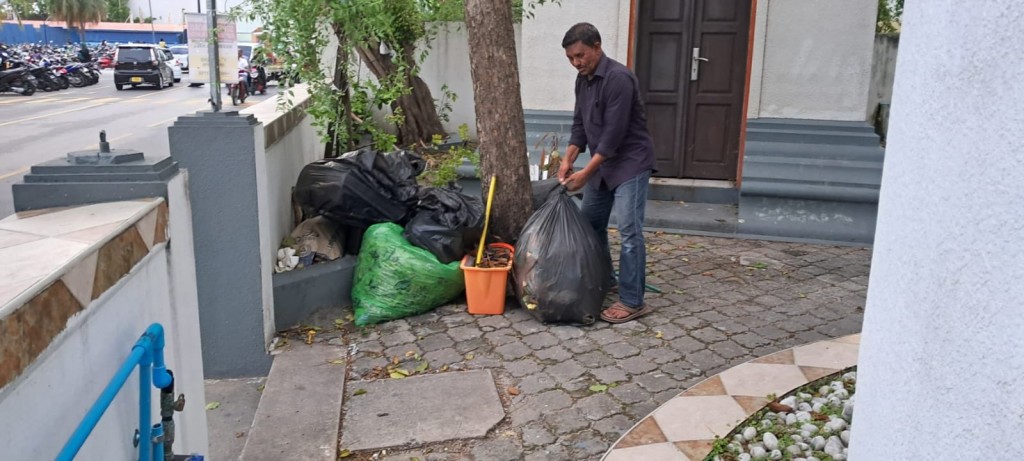 Miskiy thah folhaa saafu kuran dhivehin aa havaalu kohfi