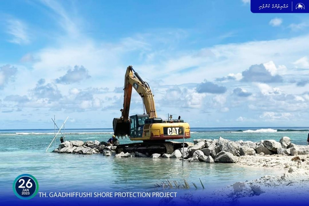 Gaadhiffushi gondudhoh himaayaiy kurun: revetment profiling masahkaiy thah fashaifi