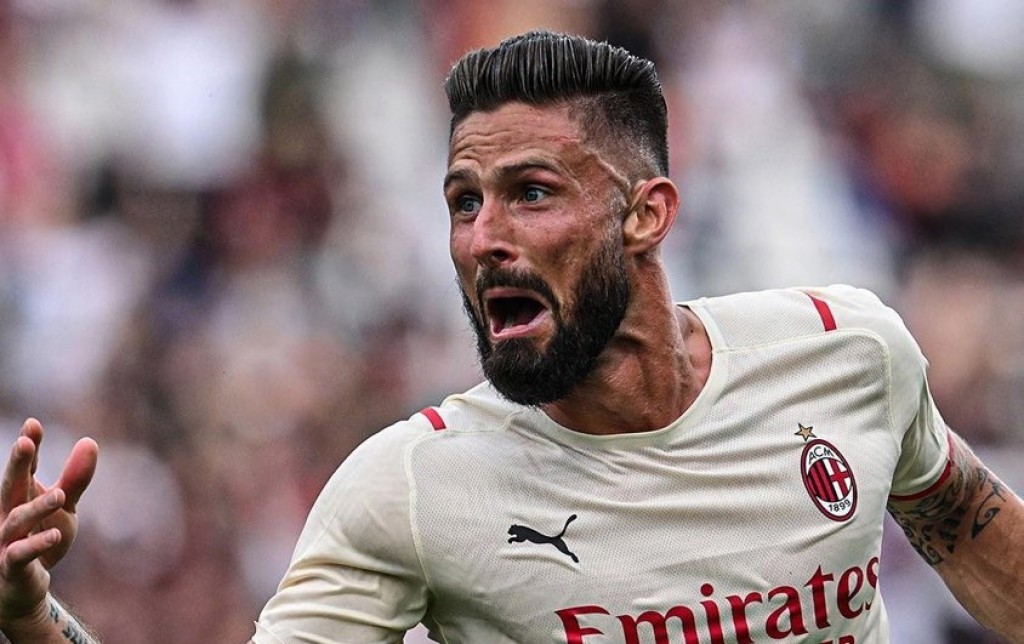 11 aharuge dhigu inthizaarakah fahu AC Milan ah Italy ge championkann
