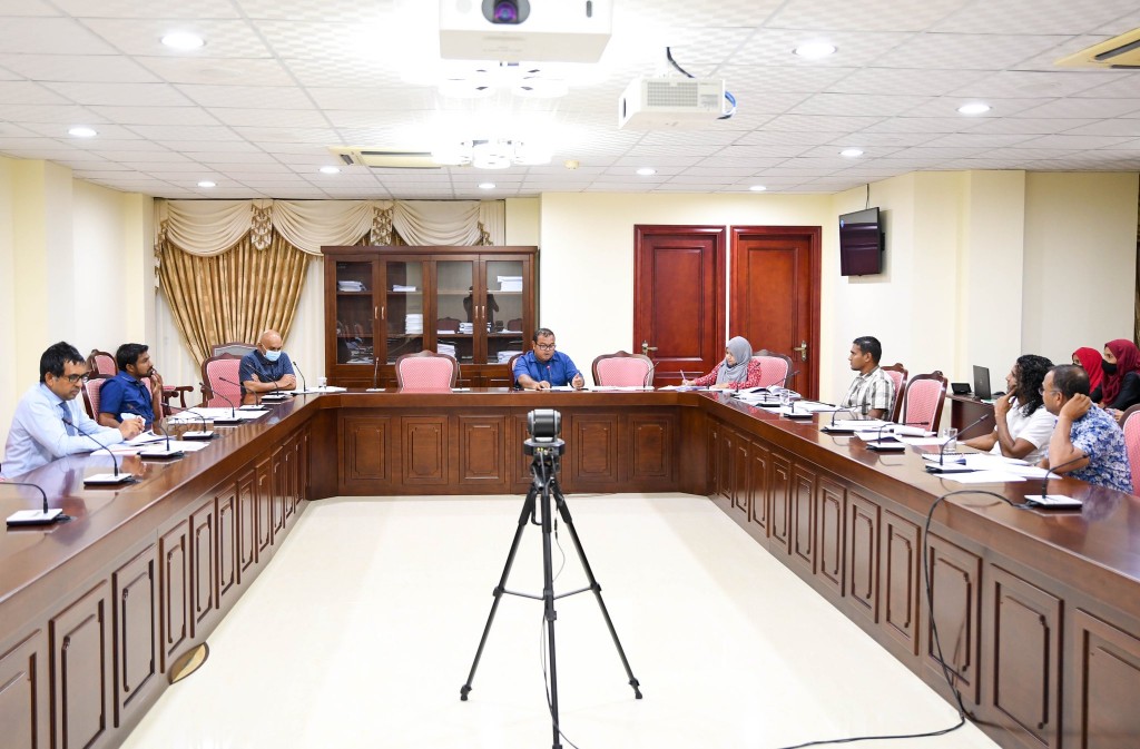 Faisaa chaap kuran dhin huhdhaige muhdhathu ithurukuran committee in faaskohfi